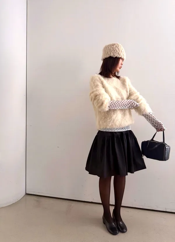Stylish Plush Women's Top - Warm and Comfortable, Perfect Match