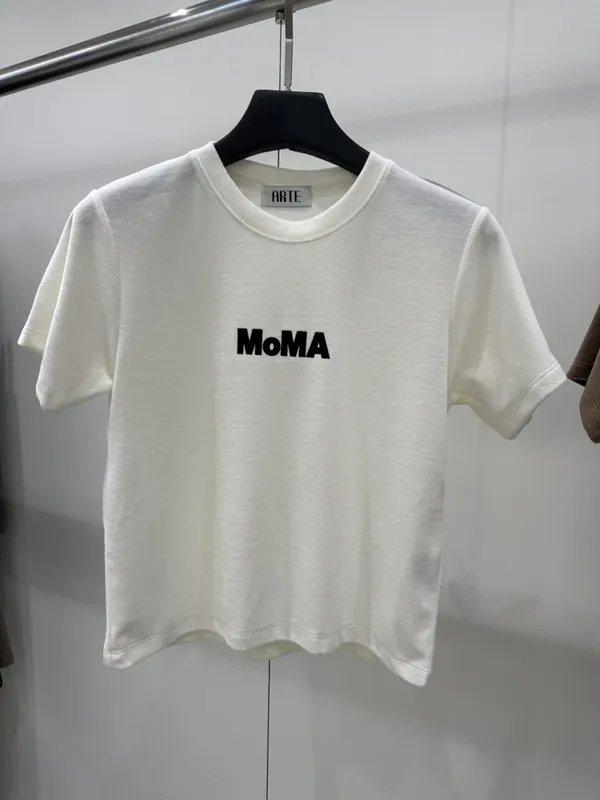 Minimalist Style Printed T-Shirt, Comfortable and Versatile
