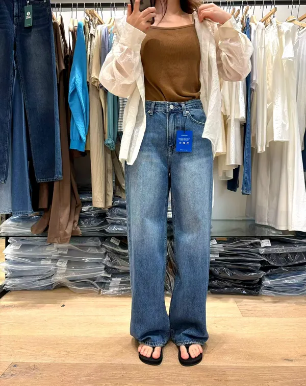 Fashionable Loose Denim Pants - Comfortable and Versatile for Effortless Casual Style