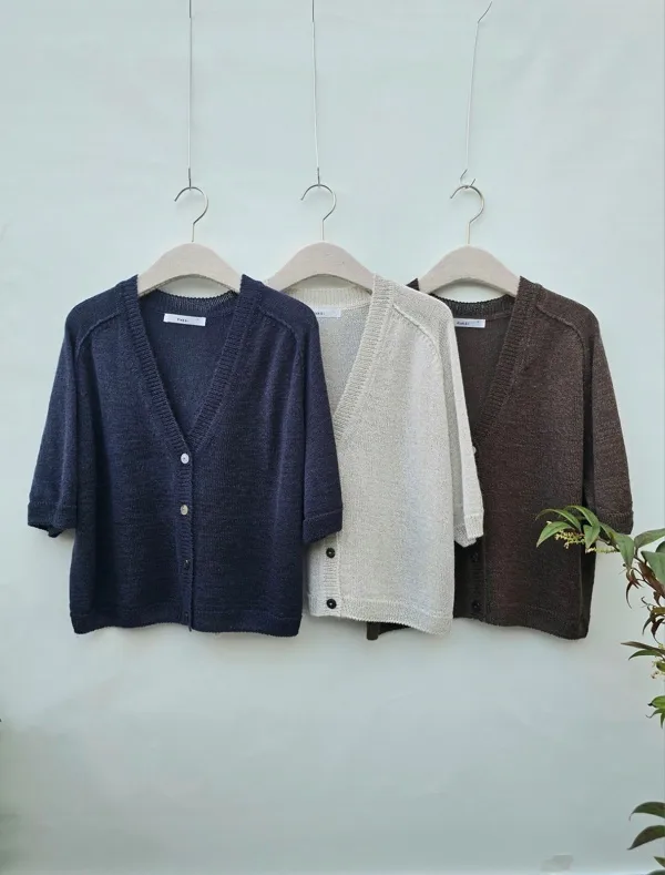 Stylish Knit Cardigan - Comfortable and Breathable for Spring and Autumn