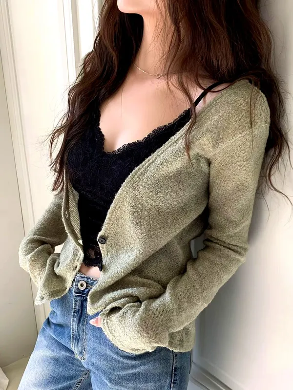 Stylish Women's Cardigan - Soft and Comfortable for Perfect Pairing