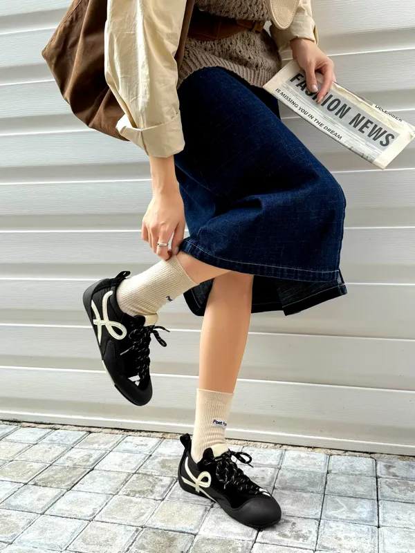 Fashionable and Comfortable Women's Shoes, Versatile Sports Style "LOEWE design" Number: 6571 Price: 37,000₩ Size: 36 37 38 39 40 Heel height: 3.5cm Material: Cowhide Dongdaemun Shoe City Building C, 1st floor, No. 102 SM-Shoes♥️