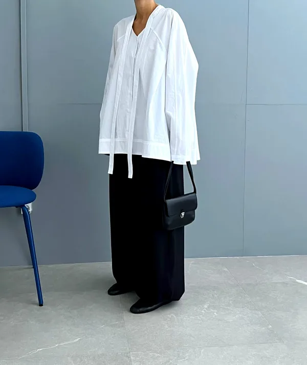 Minimalist Loose White Top, Comfortable and Breathable - New Arrival
