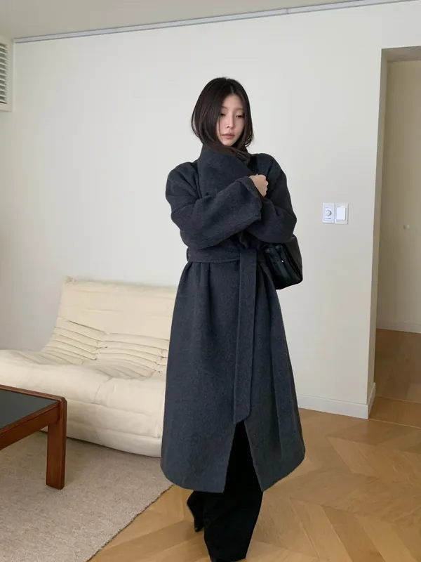 Elegant and Stylish Coat, A Winter Essential for Warmth and Fashion