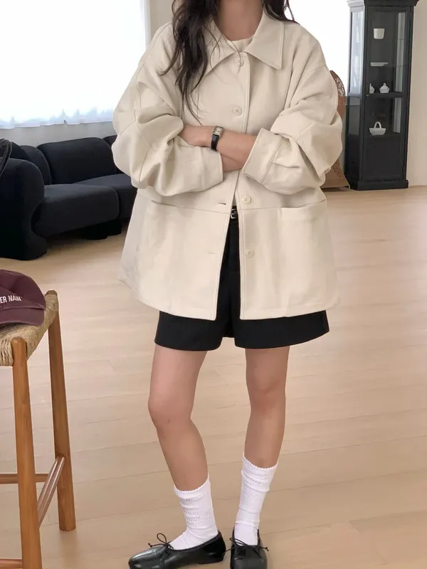 Stylish and Minimalist Women's Jacket, Comfortable and Versatile