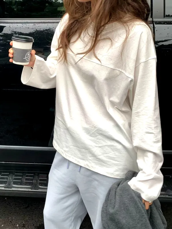 Minimalist Loose Women's Top, Comfortable and Versatile