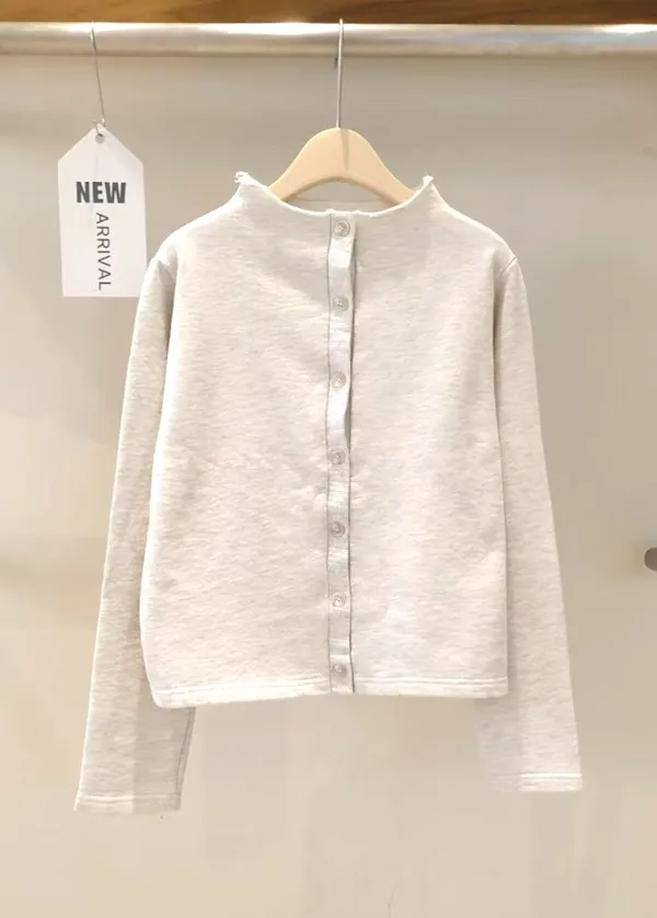 Minimalist Style Women's Sweater, Comfortable and Versatile