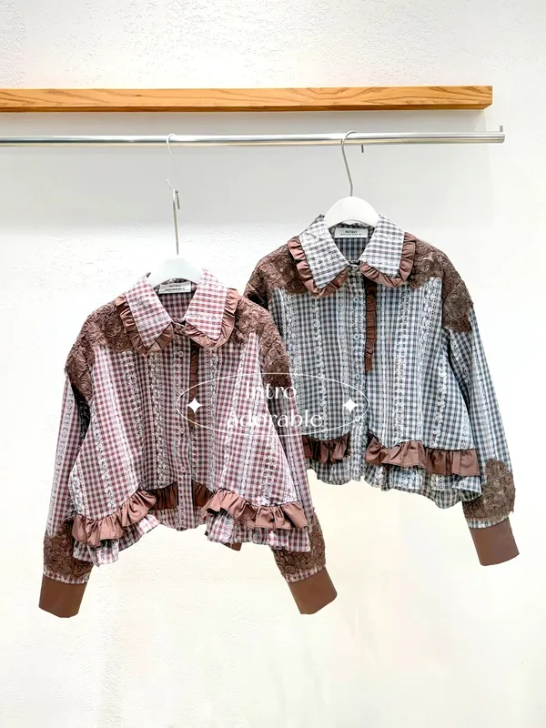 Stylish Plaid Women's Top with Lace Trim Design, Exuding Elegance