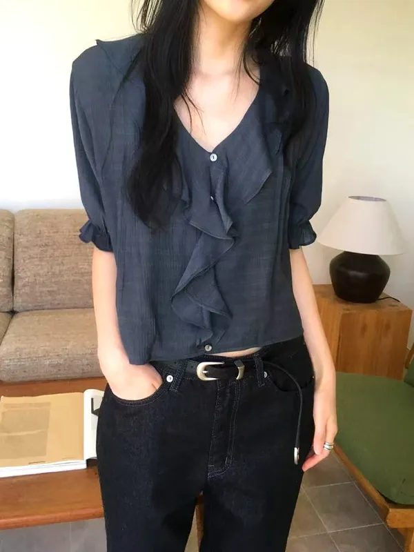 Elegant Wavy Hem Women's Top, Lightweight and Breathable
