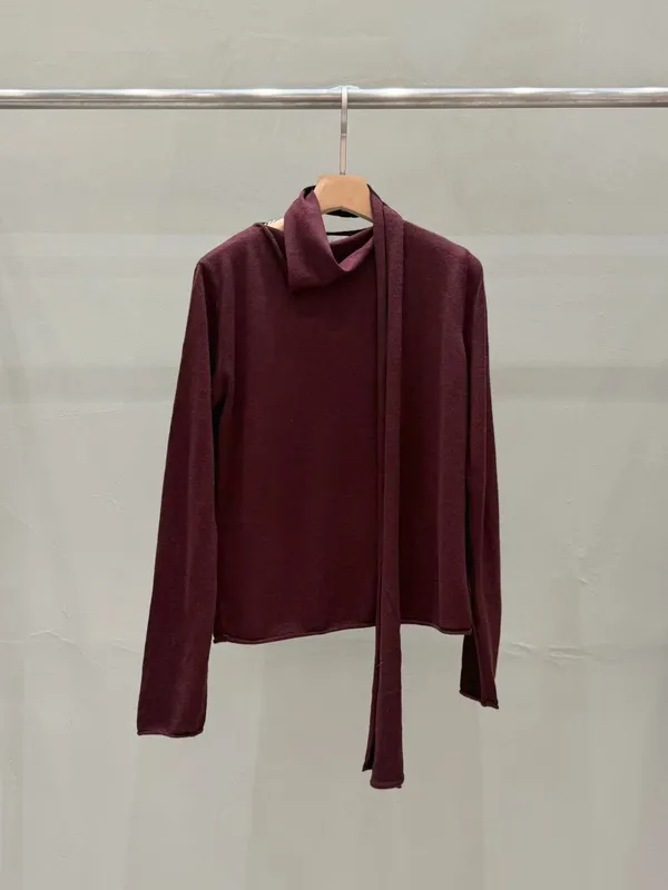 Elegant Knit Sweater - Comfortable and Stylish for Fall and Winter