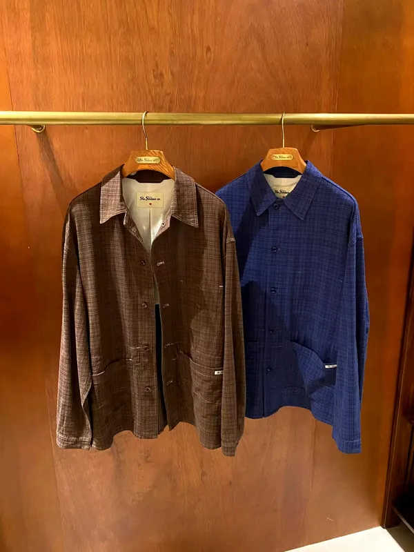 Stylish Plaid Women's Jacket - A Perfect Blend of Elegance and Casual