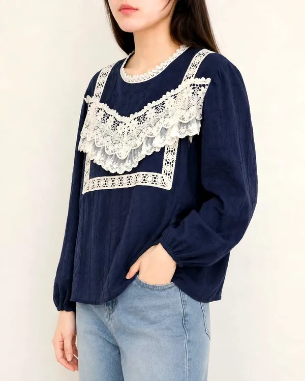 Elegant Lace-Trimmed Women's Top for a Comfortable Casual Look