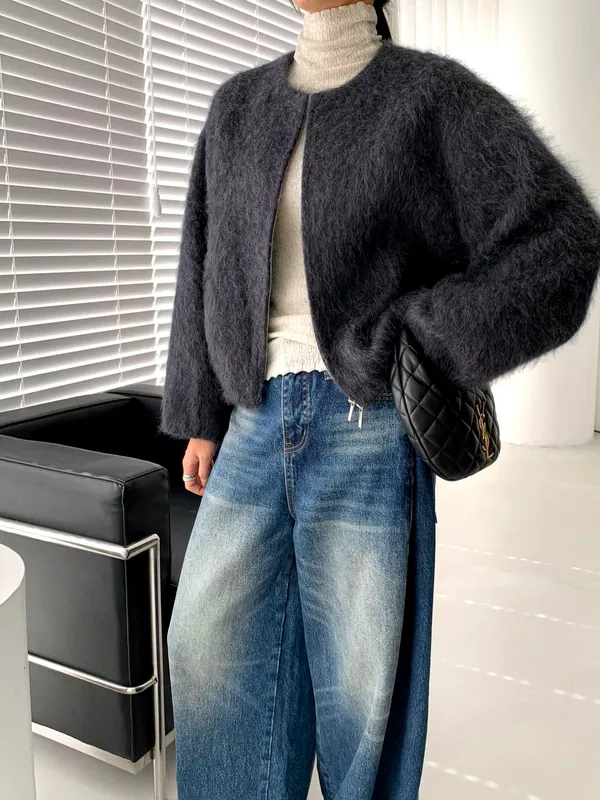 Fashionable Plush Coat - Warm and Cozy, Perfect for Fall and Winter