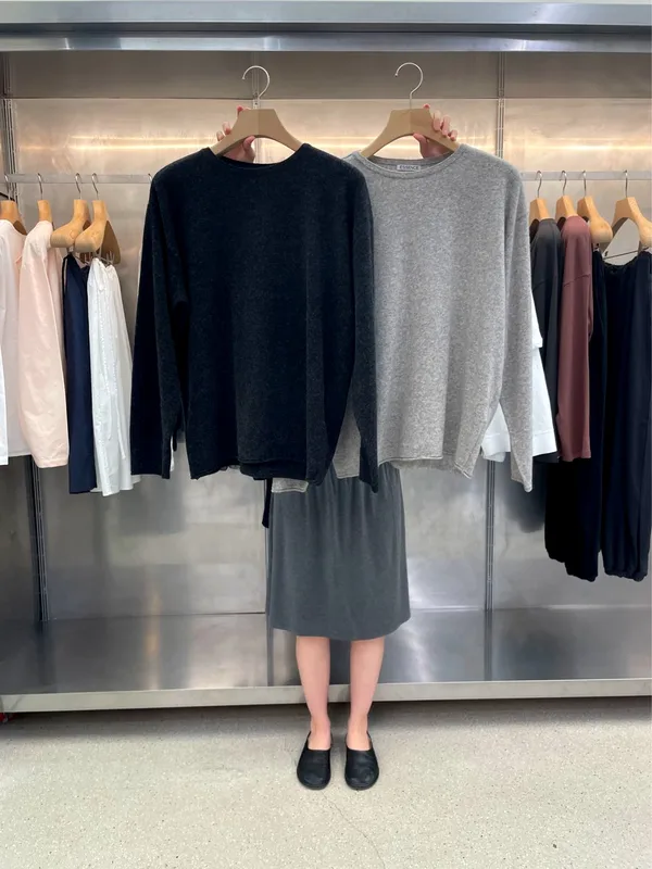 Comfortable and Versatile Women's Top for Any Occasion
