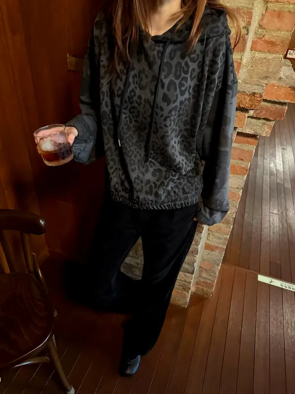 Trendy Leopard Print Hoodie - Comfortable Casual Style