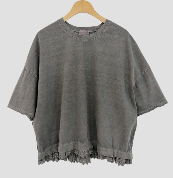 เสื้อยืดแขนสั้นสีเทาแต่งลูกไม้สุดชิค