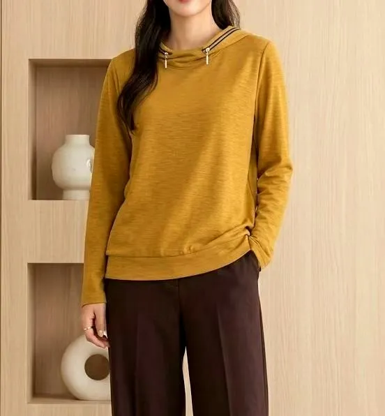 Stylish Casual Women's Top, Comfortable and Versatile for Spring and Autumn