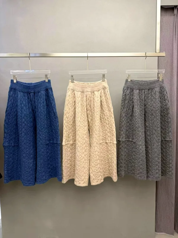 Stylish and Comfortable Midi Skirt for Spring and Summer