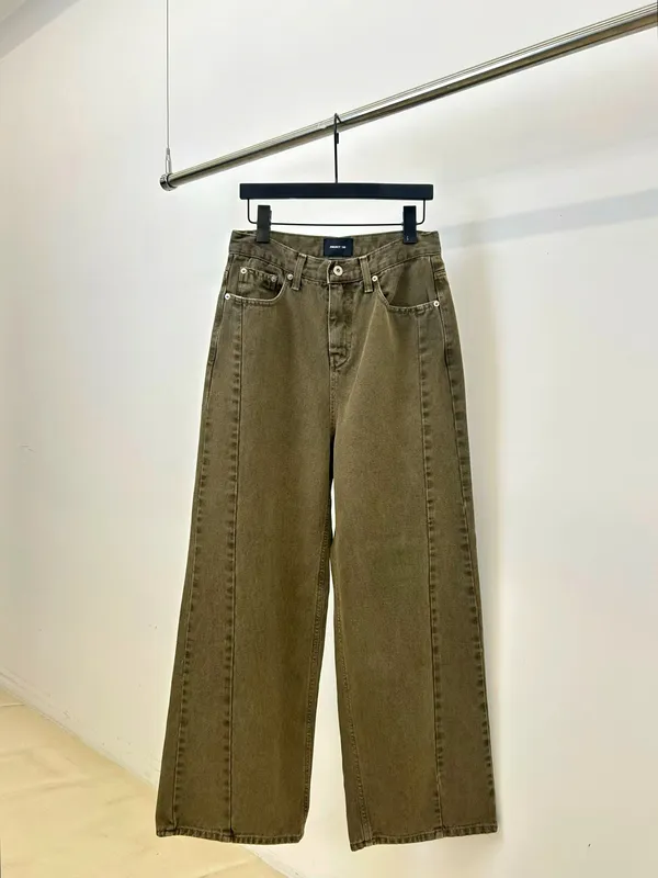Stylish Loose Women's Pants for a Comfortable Casual Look