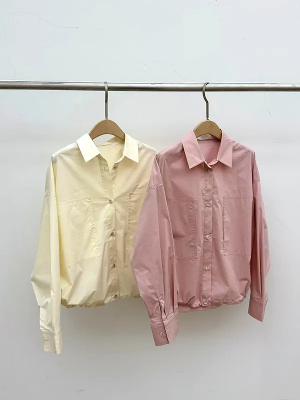 Lightweight and Comfortable Women's Top, Perfect for Spring and Autumn Outfits