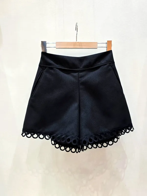 Stylish Black Lace Trim Shorts, Comfortable and Versatile