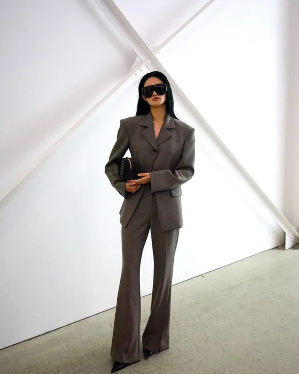 Stylish Slim-Fit Women's Pants - A Must-Have for Elegant Charm