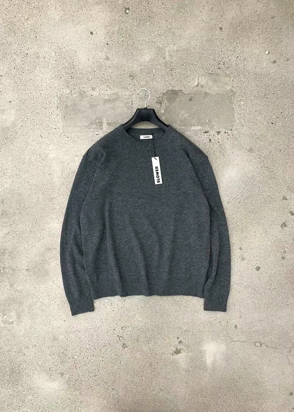 Stylish Gray Men's Sweater - Comfortable and Versatile