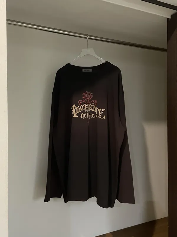 Trendy Long Sleeve T-Shirt with Unique Prints - A Must-Have for Fashion Lovers