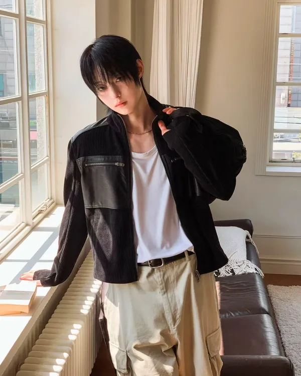 Stylish Men's Casual Top - Comfortable and Versatile