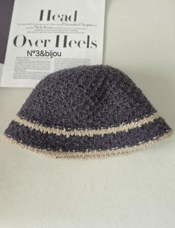 Stylish and Minimalist Women's Knitted Hat
