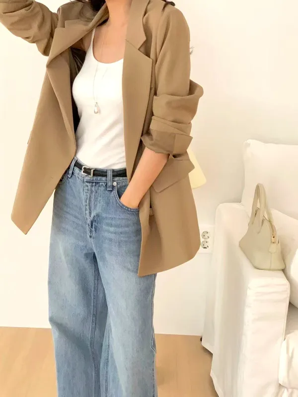 Stylish Casual Women's Jacket - Elegant and Versatile Design