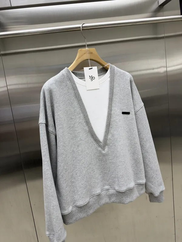Stylish Gray V-Neck Sweatshirt, Comfortable and Versatile