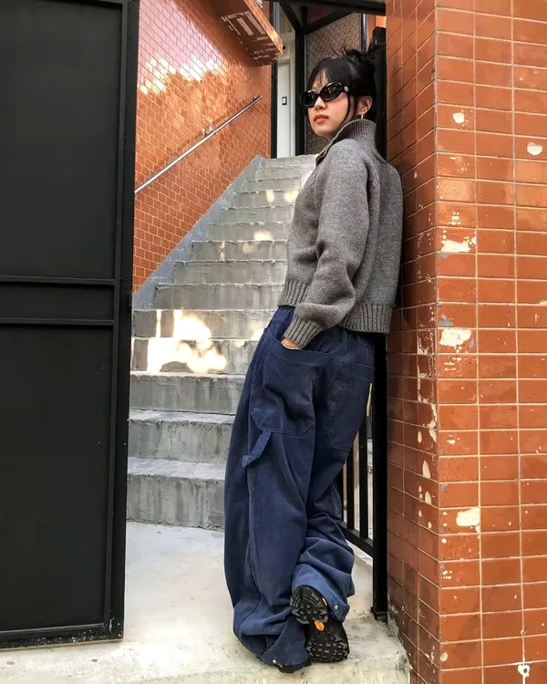 Stylish Loose Fit Corduroy Pants for Men - Comfortable and Versatile