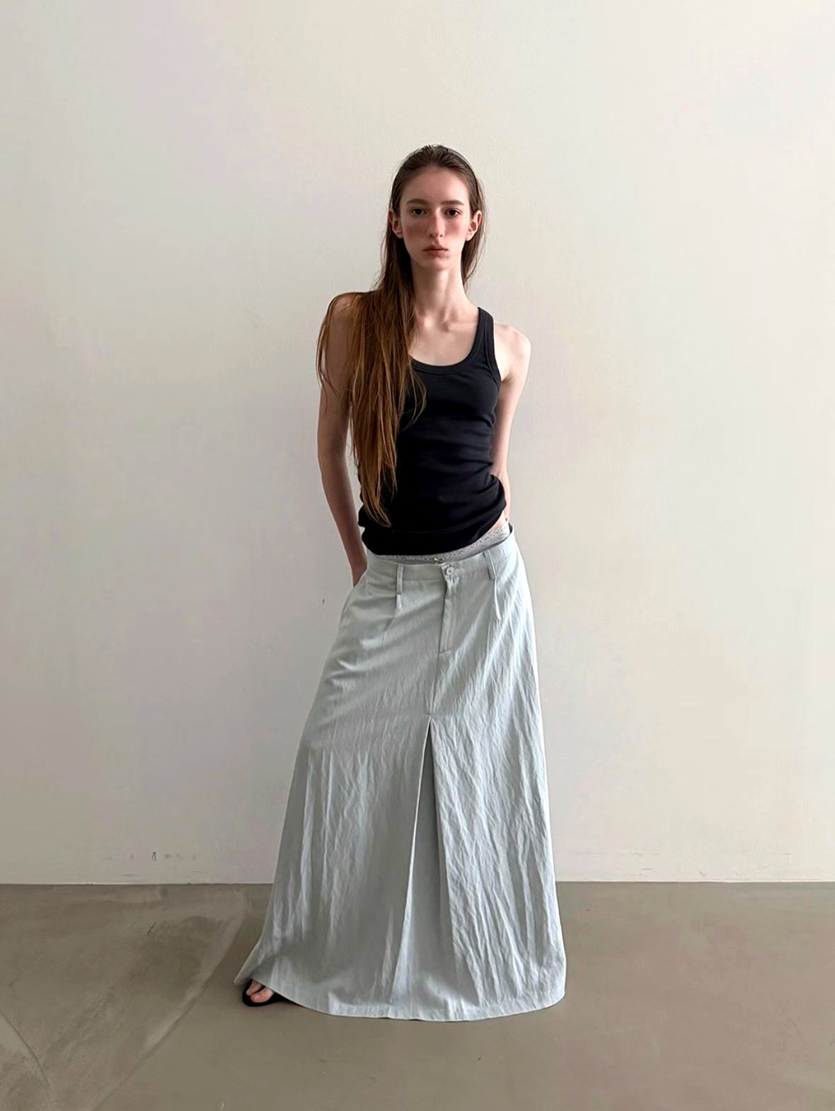 Stylish Versatile Women's Long Skirt - Lightweight and Comfortable