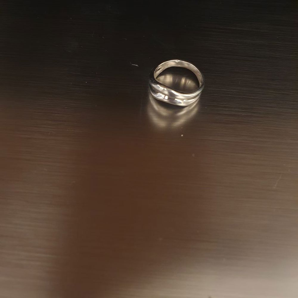 Stylish Minimalist Silver Ring - Perfect for Any Occasion