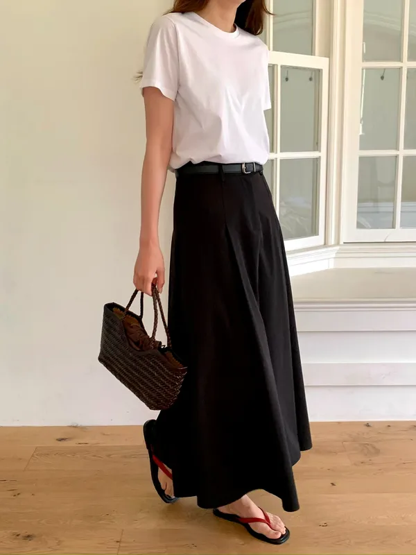 Elegant Black Maxi Skirt, Effortlessly Pairs with Summer Tees
