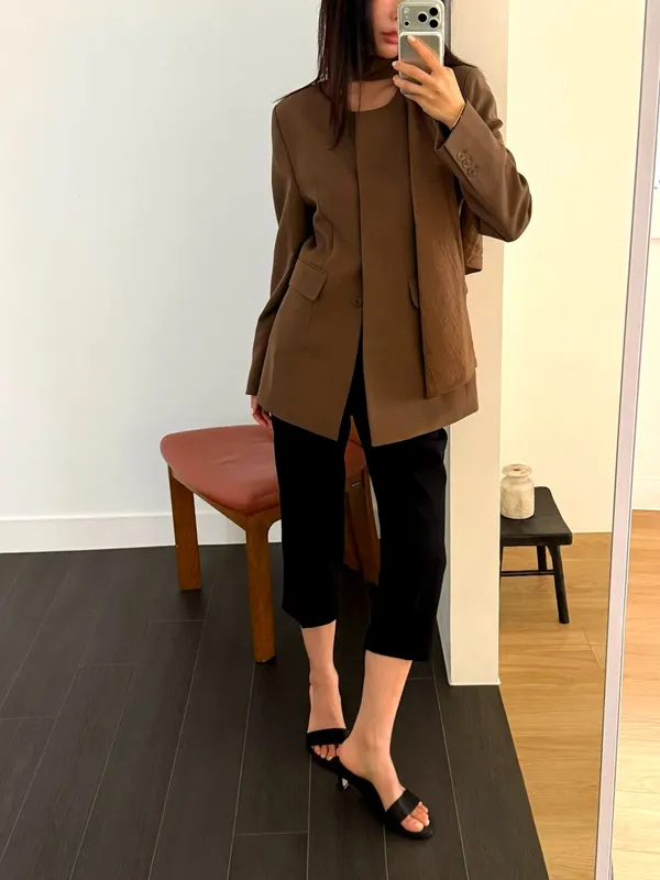 Stylish and Minimalist Women's Pants - Comfortable and Versatile