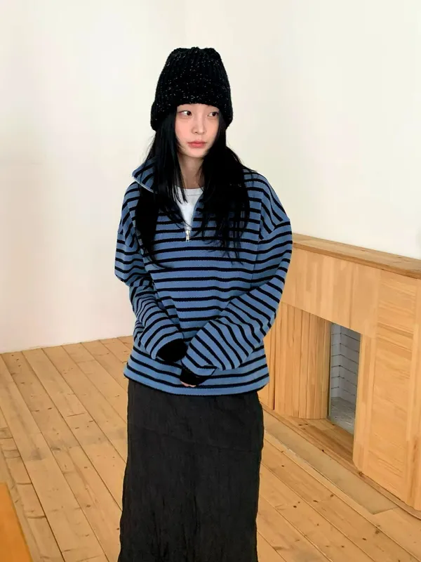 スタイリッシュなストライプの女性用トップ - 快適なカジュアルファッション
