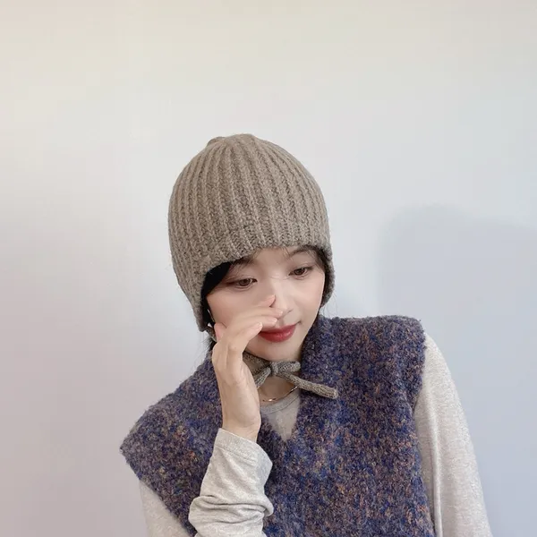 Warm Knitted Women's Vest - Stylish and Versatile