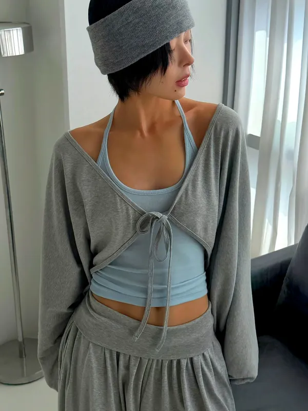 Áo tank top phong cách tối giản, thoải mái và thoáng khí, kết hợp hoàn hảo