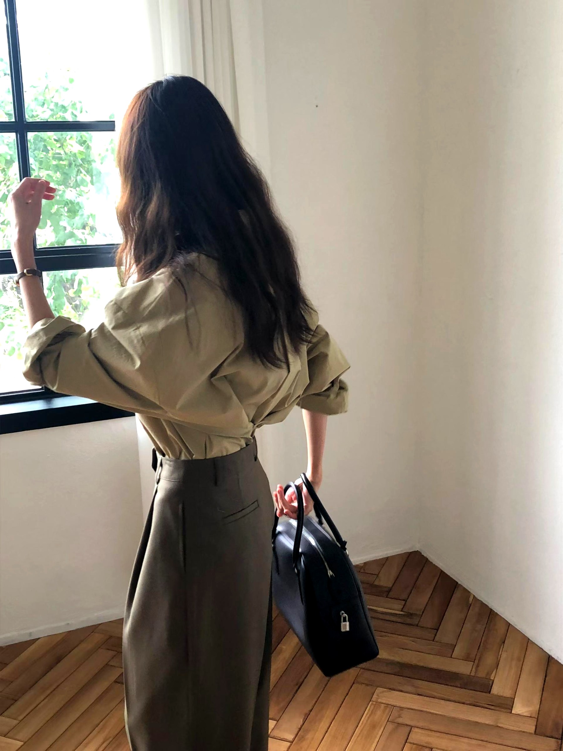 스타일리시한 루즈핏 여성 셔츠 - 우아한 캐주얼 스타일
