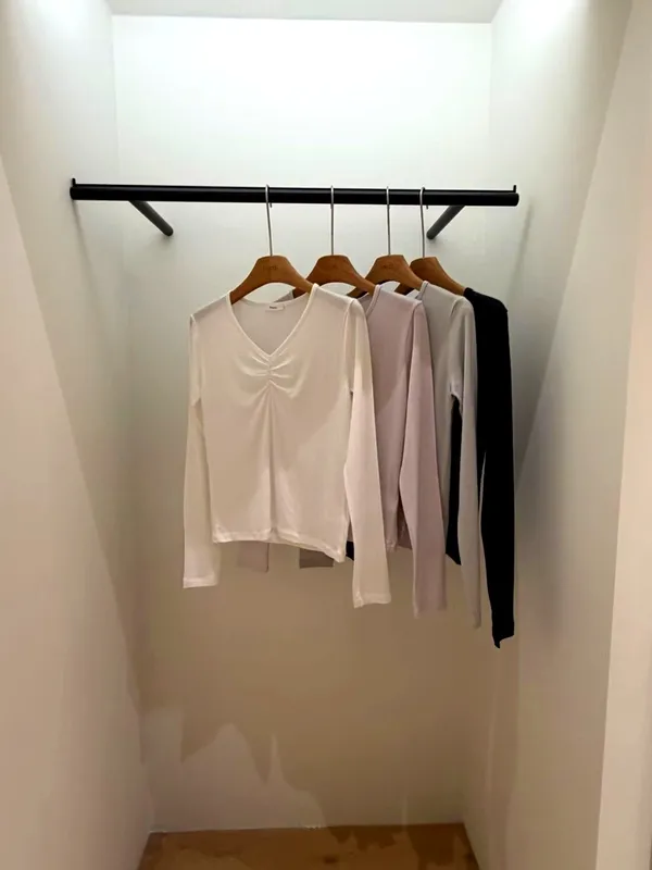 Stylish and Comfortable Women's Top - Perfect for Any Occasion
