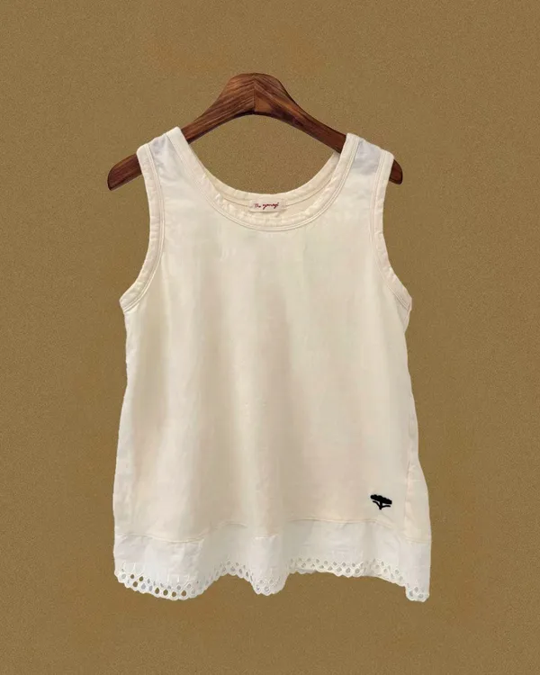 Fresh and Elegant Camisole, Comfortable and Breathable Fabric