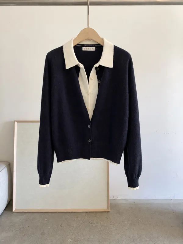 Stylish and Minimalist Knitted Cardigan, Elegantly Versatile