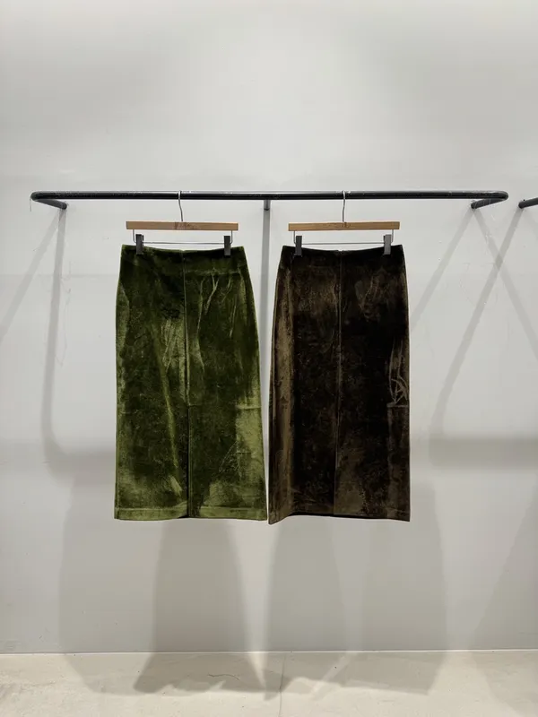 Elegant Velvet High-Waisted Skirt, Showcasing Your Charming Aura