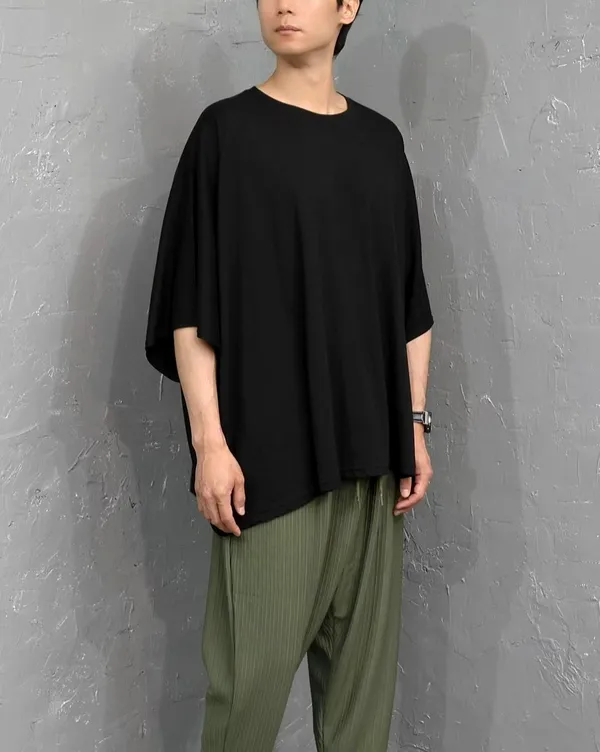 Loose Black Men's Top - Fashionable and Comfortable