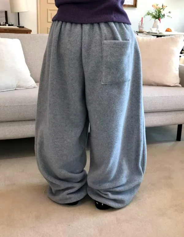 Relaxed Fit Men's Casual Pants - Comfortable and Versatile