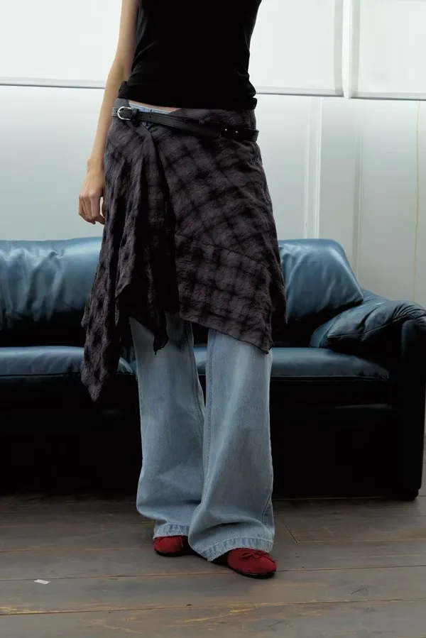Stylish Plaid Women's Skirt - Lightweight and Comfortable for Perfect Pairing