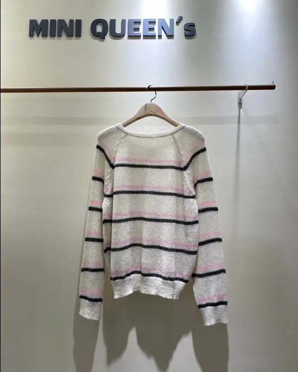 Striped Knitted Sweater - Comfortable and Stylish for Spring and Autumn