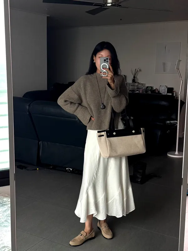 Elegant and Airy Women's Dress, Perfect for Spring and Summer